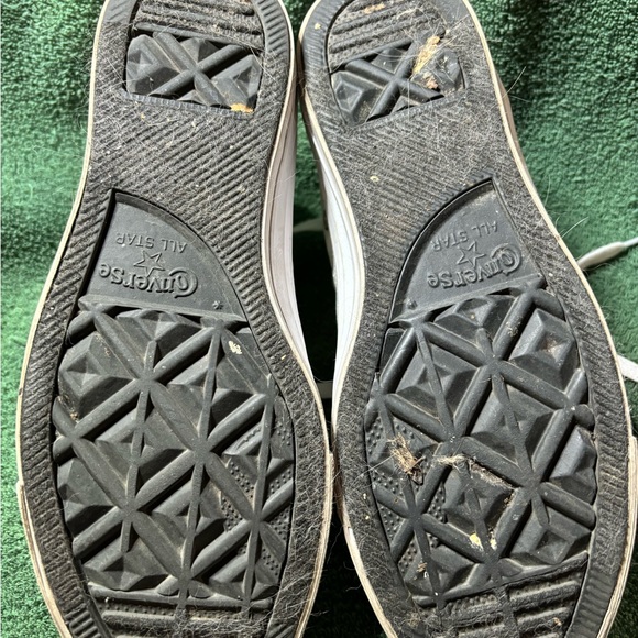 Converse High Tops -Size 7 - Picture 6 of 11